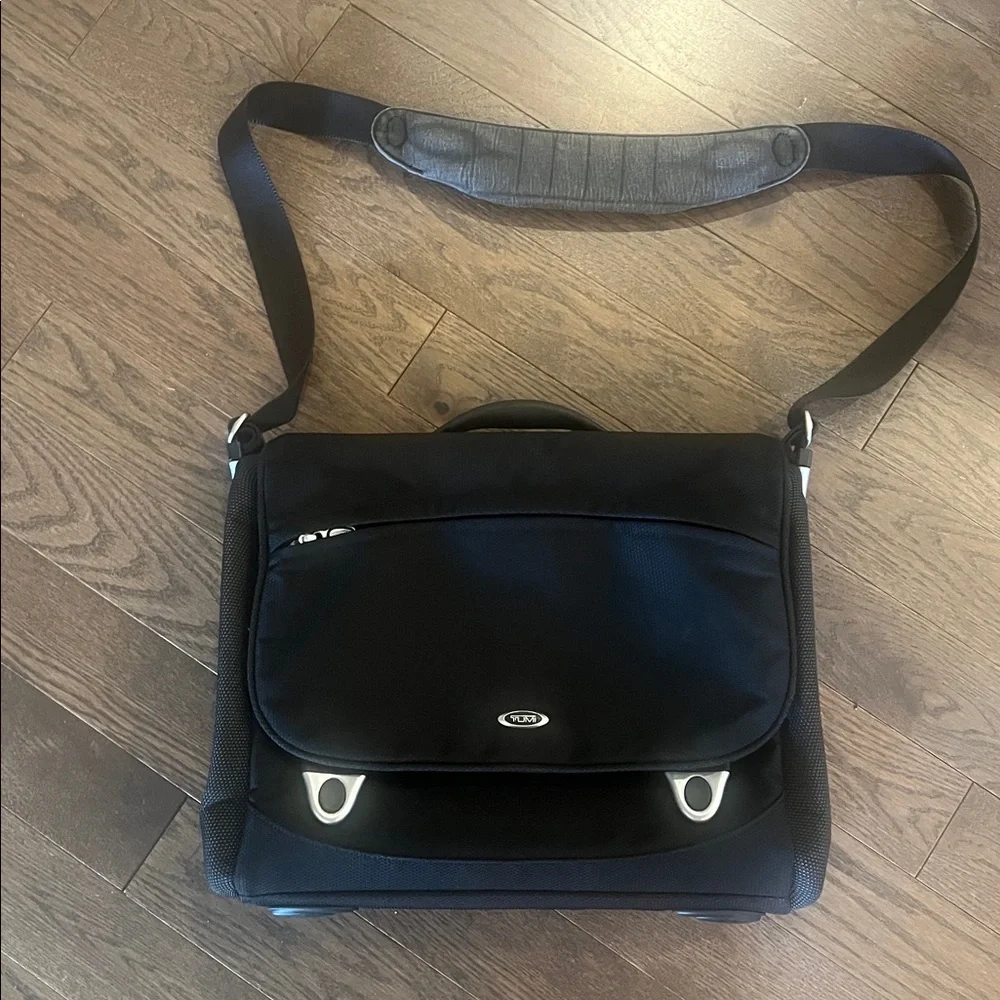 Tumi Alpha Black Nylon Messenger Crossbody Laptop Bag
